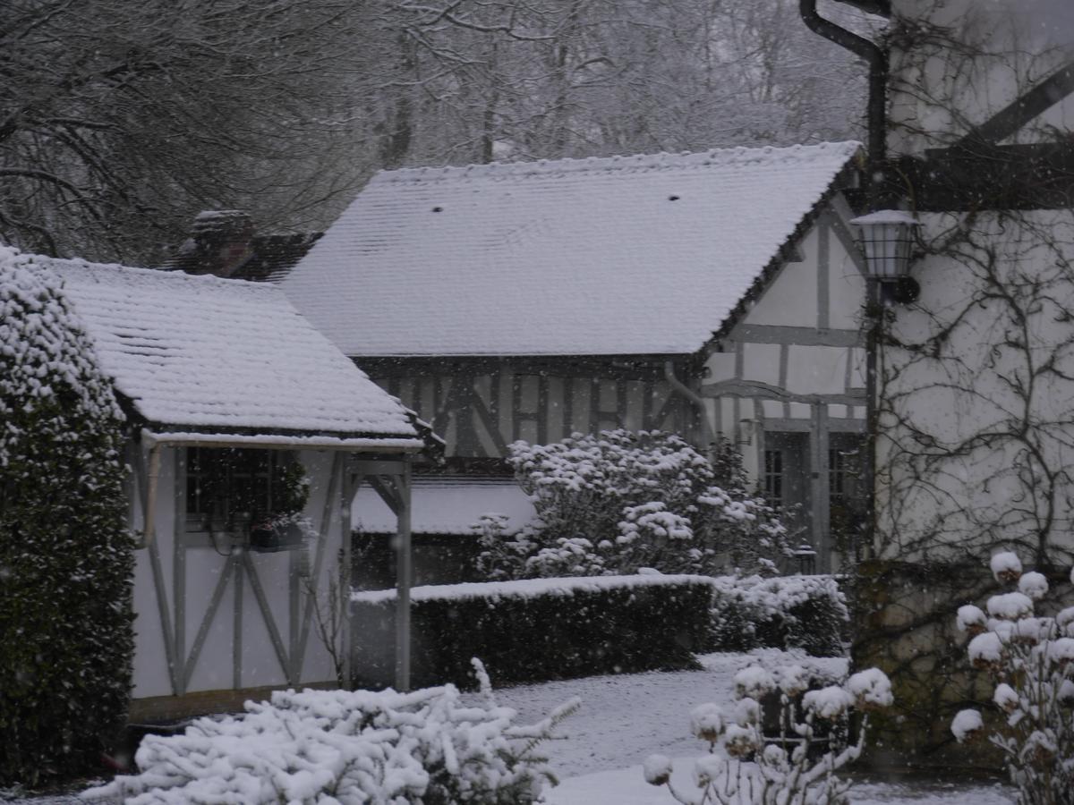 Domaine Du Vertbois La Haye-du-Theil Exteriör bild