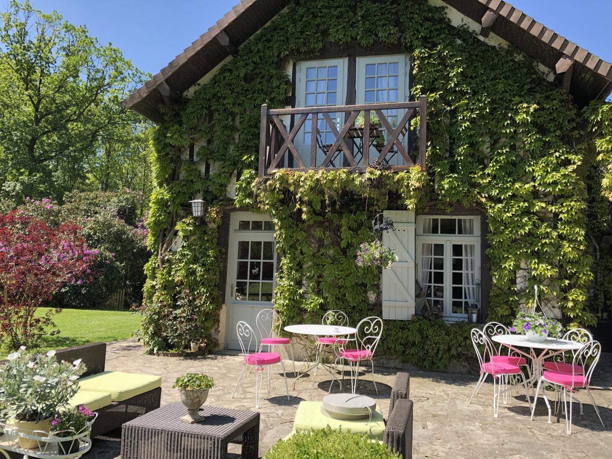Domaine Du Vertbois La Haye-du-Theil Exteriör bild